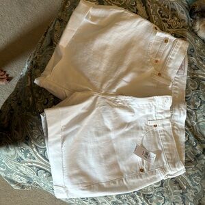 NWT Gap White Jean Shorts SZ 8